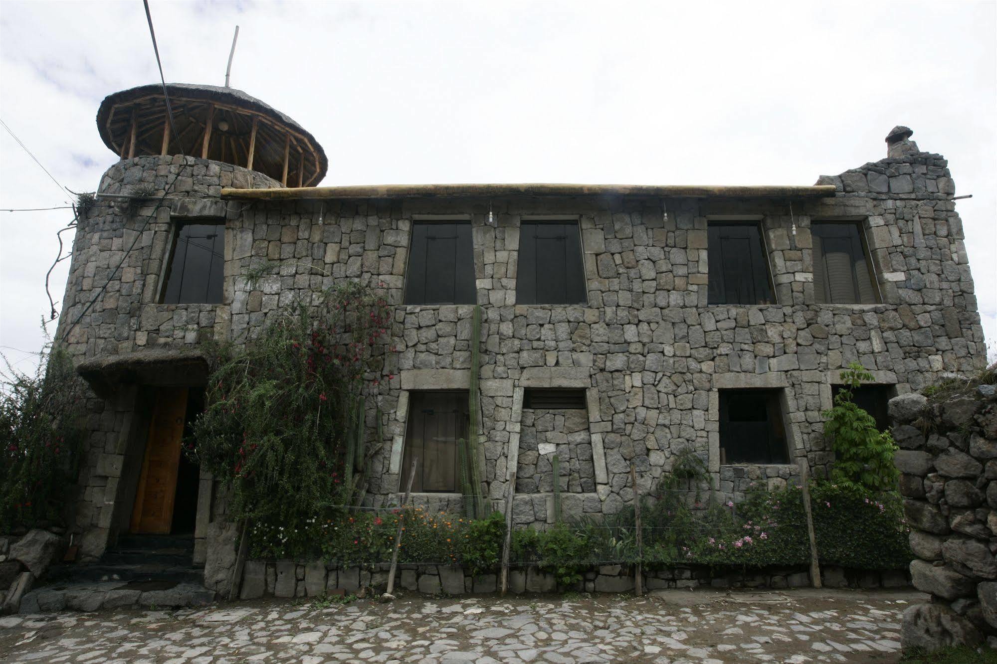Hotel Kuntur Wassi Кабанаконде Екстериор снимка