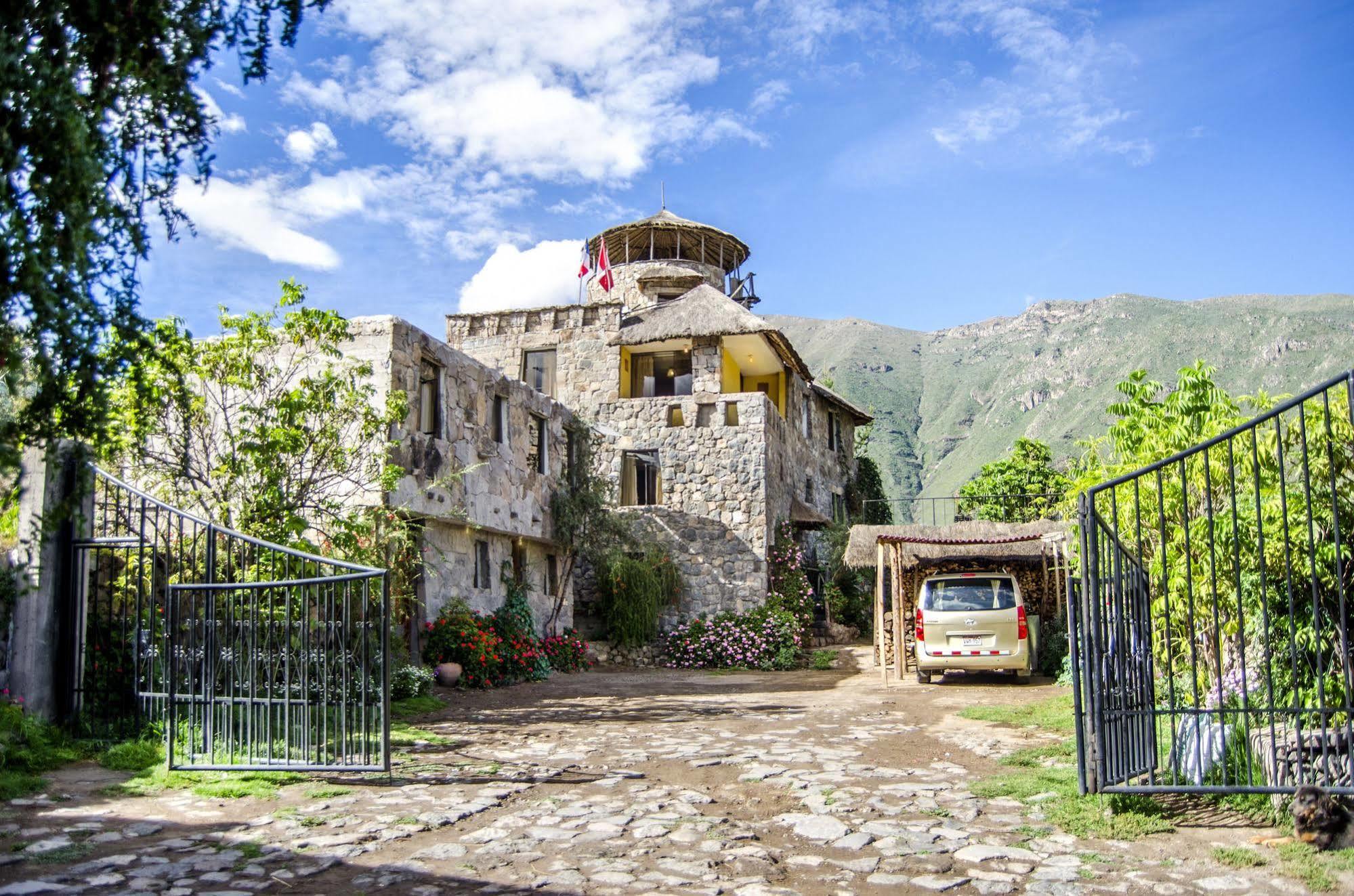 Hotel Kuntur Wassi Кабанаконде Екстериор снимка
