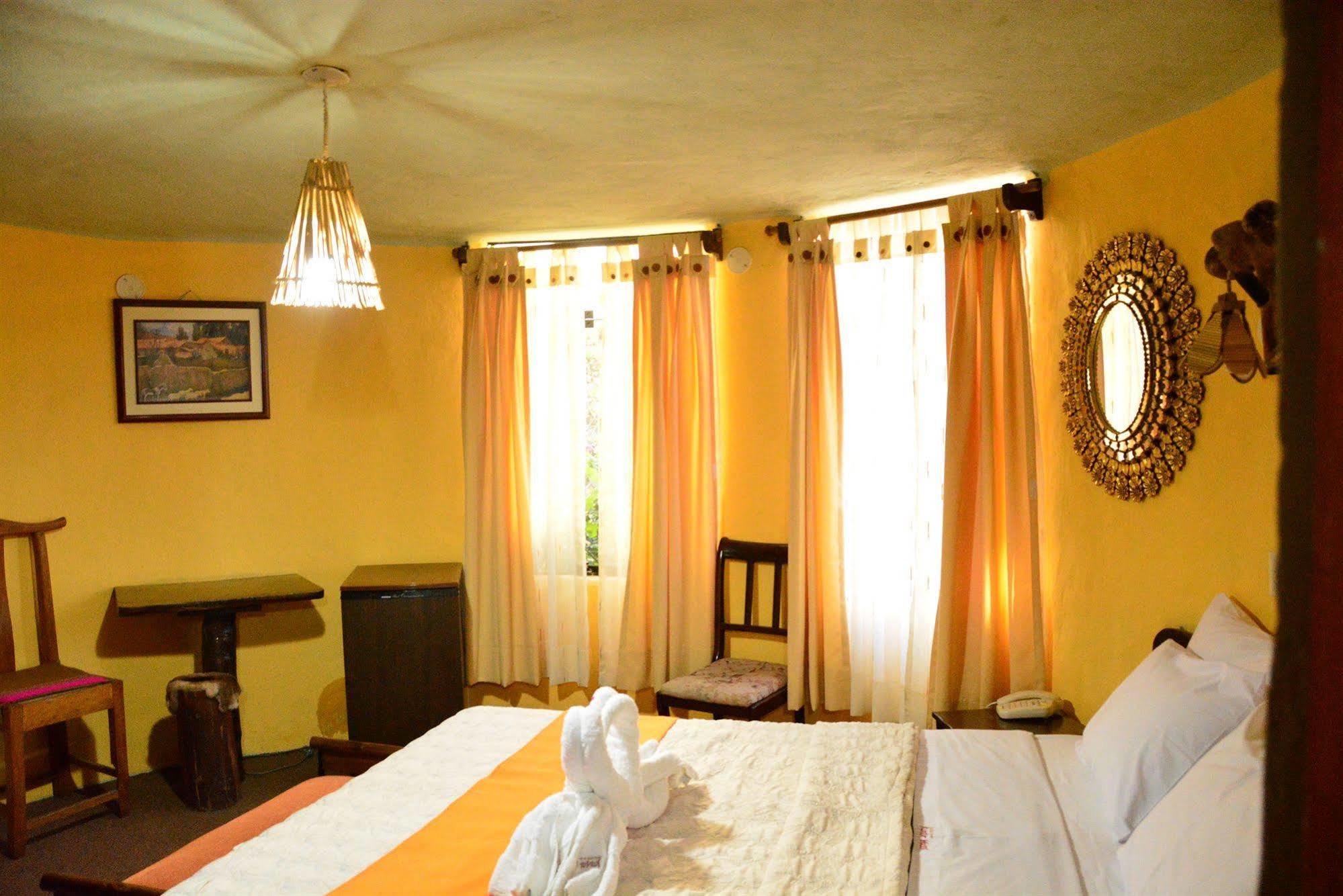 Hotel Kuntur Wassi Кабанаконде Екстериор снимка